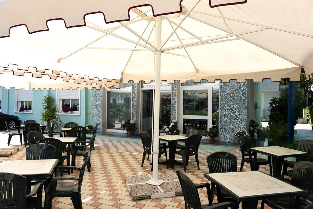 Hotel Savoia Lido di Jesolo Eksteriør bilde