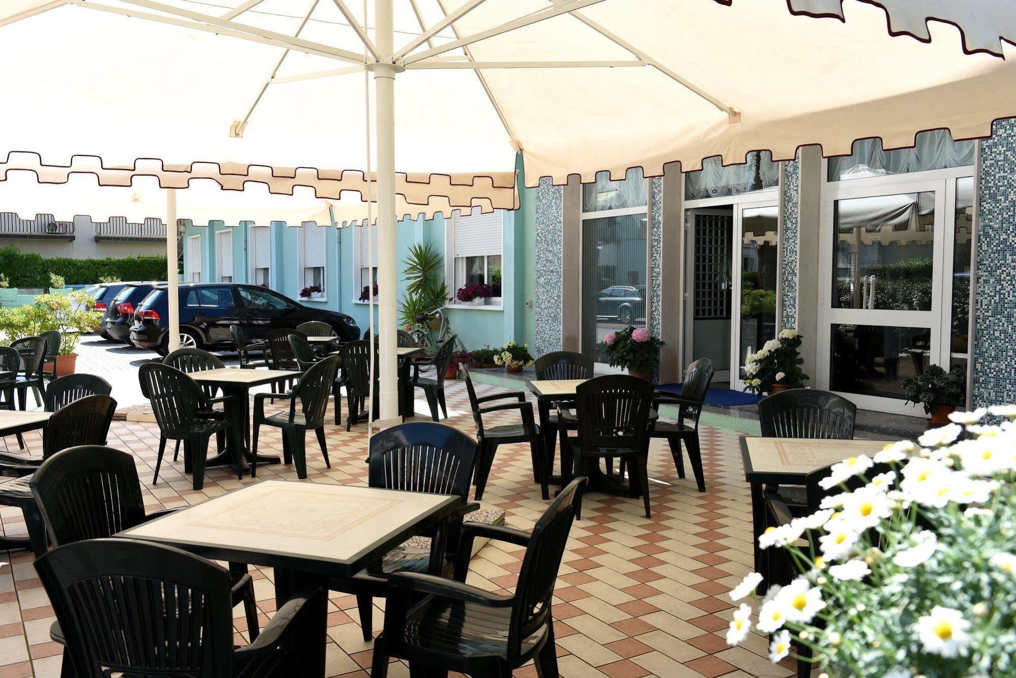 Hotel Savoia Lido di Jesolo Eksteriør bilde